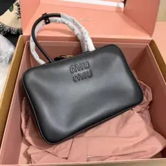 MIU MIU ショルダーバッグ
