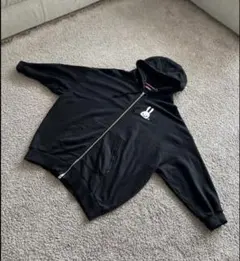 キューン　CUNE 限定パーカー　ブラック