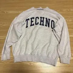 Attitude Makes Style グレー スウェット