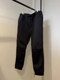 HELLY HANSEN ブラック ジョガーパンツ（セットアップ可)