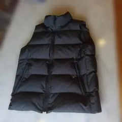 ユニクロ　ブラックダウンベスト　M