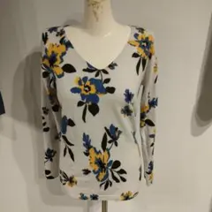 AZUL　花柄セーター