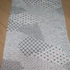 着物生地　約36×110 オフ白黒橙　刺し子柄　古典文様和柄　寄せ小紋裂取