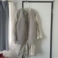 アウター、モコモコベスト付き