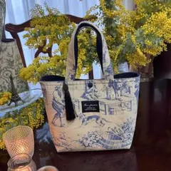 トワルドジュイ 三角マチのミニトートバッグ