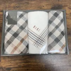 新品　DAKS　フェイスタオル 2枚　ウォッシュタオル1枚セット