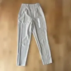 新品タグ付　GU キモウタックテーパードパンツ S ベージュ