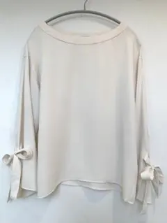 Spick & Span 袖リボンとろみブラウス♪ ホワイトのサムネイル