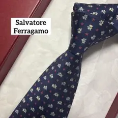 サルバトーレフェラガモ　ネクタイ　紺　ゾウ　動物柄