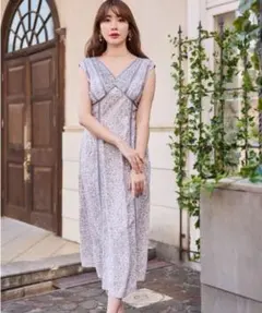 美品】herlipto Kerry Striped Ruffle Dress - メルカリ