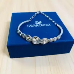 スワロフスキー　Swarovski バングル　ハート　９連