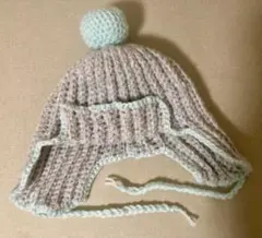手編みニット帽 ポンポン付き