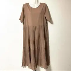 新品 cocomomo ココモモ シャーリングフレアロングワンピース モカ M