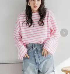 ピンクストライプ長袖Tシャツ