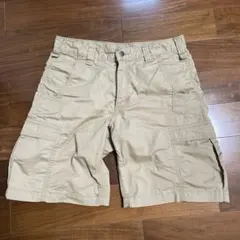 Carhartt メンズ カーゴショートパンツ ベージュのサムネイル