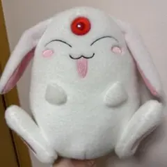 ウサギ型ぬいぐるみ 赤い飾り付き