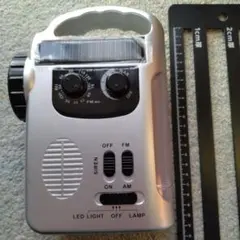 サイバーキューブ 液晶ディスプレー式クロックラジオ AM/FM - メルカリ