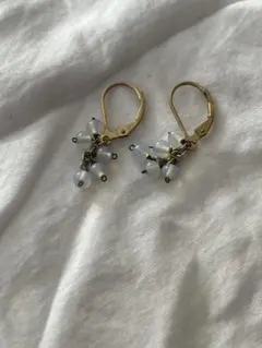 ライトブルービーズのピアス