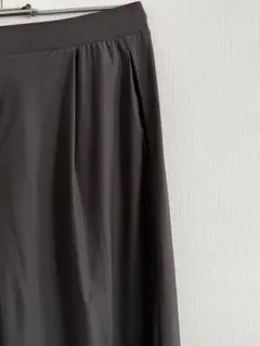 新品UNIQLO ウルトラストレッチエアリズム　ワイドパンツ　ダークグレー系M