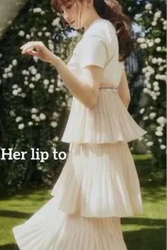 Herlipto Garden Party Ruffled Midi Dressのサムネイル