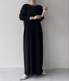 デイリーデイリースーパーストレッチクルーネックプリーツワンピース