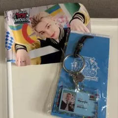 SKZ TOY WORLD Hyunjin