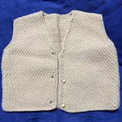 ニットベスト ボタン付き Vネック (1番上のボタン無し) イエロー