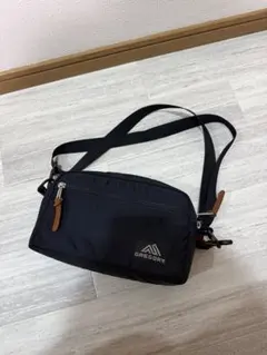 グレゴリー パデッドショルダーポーチ　Mサイズ