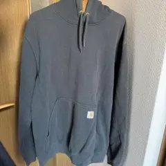 Carhartt 黒パーカー