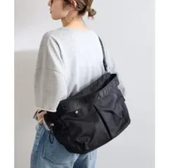 NOMADIS BASQUE M ショルダーバッグ