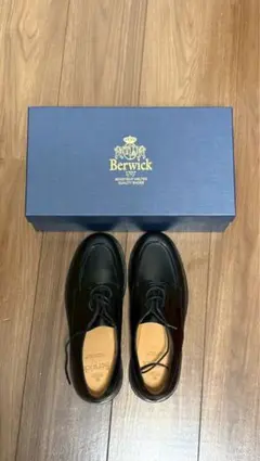 Berwick1707 Uチップ 4477 ヴィブラム ソールのサムネイル