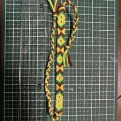 ミサンガ　 緑 黄 茶