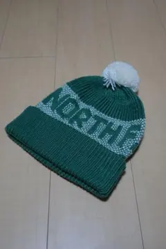 The North Face 緑色ニット帽 ポンポン付き