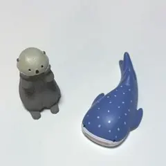 ナチュラルキッチン ラッコ　ジンベイザメ　オブジェ