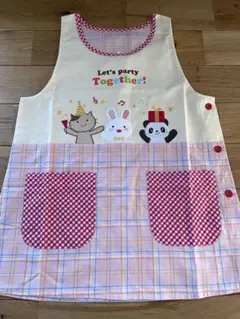 新品　タグ付き　保育士　介護士　エプロン　ノンキャラクター　うさぎ　ネコ　パンダ