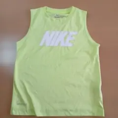 NIKE ノースリーブシャツ 116-128cm