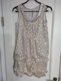 新品未使用タグ付✦après jour上品パール付ドット柄ティアードドレス　M