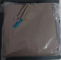 Item thumbnail for item 5f528362-7176-46ed-8d9d-8c737f6337d8