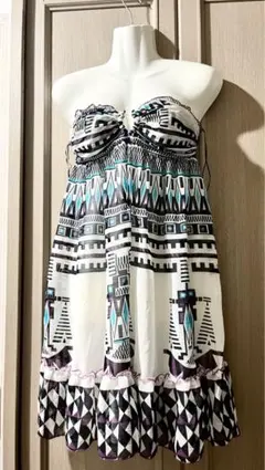 ZARAベアトップワンピース トライバル柄ホワイトベースチューブS