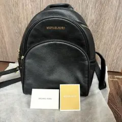 MICHAEL KORS 黒 レザーリュックのサムネイル