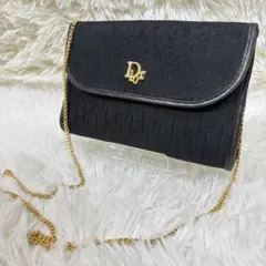 Item thumbnail for item 1663891d-0fbc-45e3-a6d6-53c6e44b8a5c