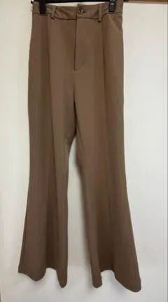 GU フレアパンツ