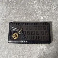 FENDI フェンディ　長財布　ズッカ柄　キャンバス　ブラック　ブラウンのサムネイル