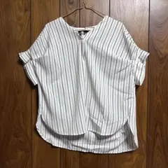 FAVORIストライプ柄 半袖ブラウスのサムネイル