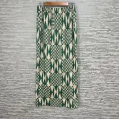 マクルール総柄ロングスカート幾何学模様ウエストゴム　グリーン　アイボリー