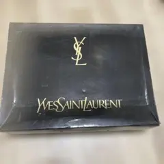 イヴ・サンローラン　毛布のサムネイル