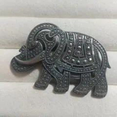 ヴィンテージUSED古着レトロマーカサイト象デザイン ブローチ シルバー