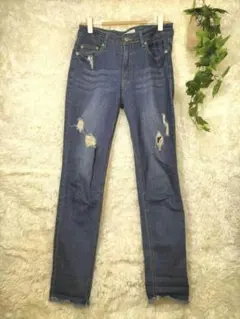 イーハイフンワールドギャラリー　スキニーパンツ　デニム　ダメージ　ジーンズ