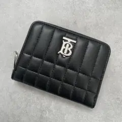 【新品未使用】バーバリー ローラ 二つ折り 財布 黒