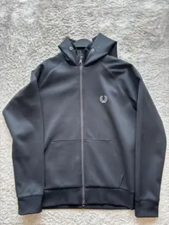 FRED PERRY ジップアップパーカーのサムネイル